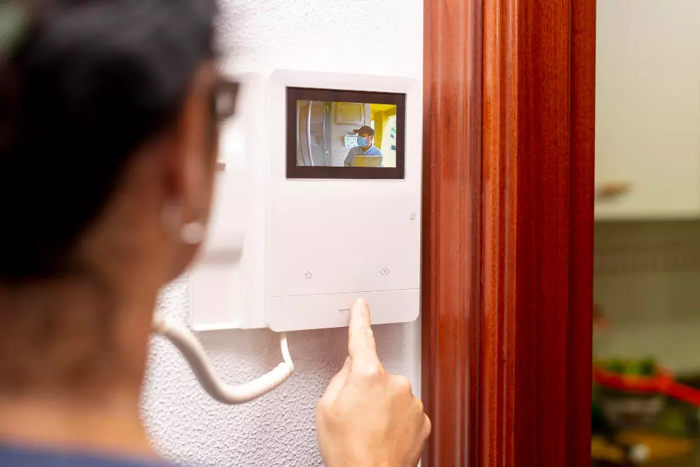 Intercomunicador + cámara — puertas automáticas Toluca